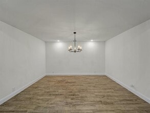 12729 Barretta Dr in Godley, TX - Building Photo - Building Photo