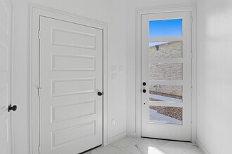 2924 El Fenice Ln in Houston, TX - Foto de edificio - Building Photo