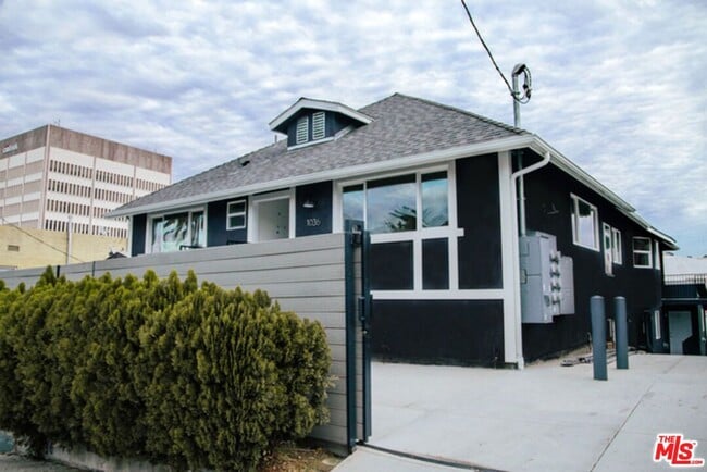 property at 1036 N Bonnie Brae St