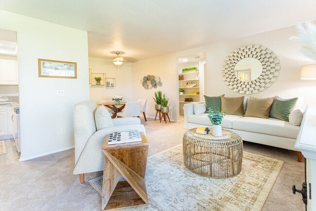 Mountain View Apartments in Moreno Valley, CA - Foto de edificio - Building Photo