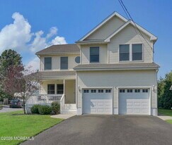 131 Avenel Blvd in Long Branch, NJ - Building Photo