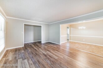 4709 Andrea Way in Louisville, KY - Building Photo - Building Photo