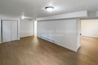 8715 N Kelly Ct in Spokane, WA - Building Photo - Building Photo