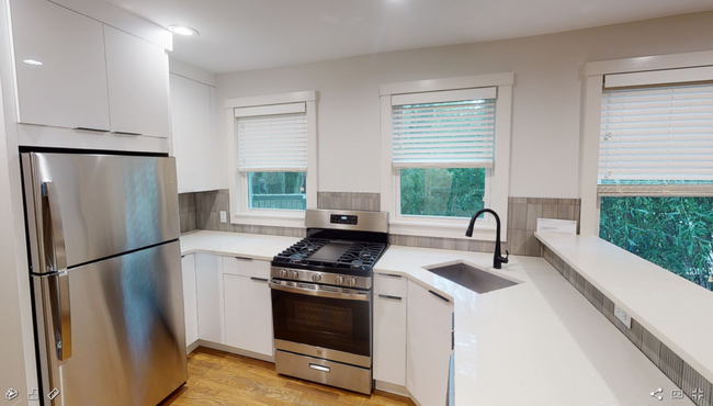 2 Belvidere Pl, Unit 1 in Cambridge, MA - Foto de edificio - Building Photo