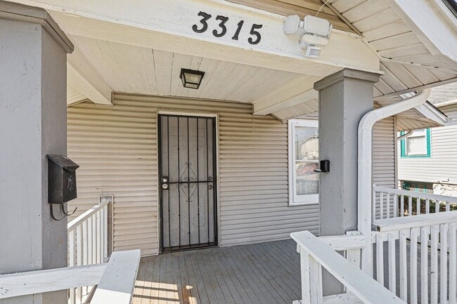 3315 E 52nd St in Kansas City, MO - Building Photo - Building Photo