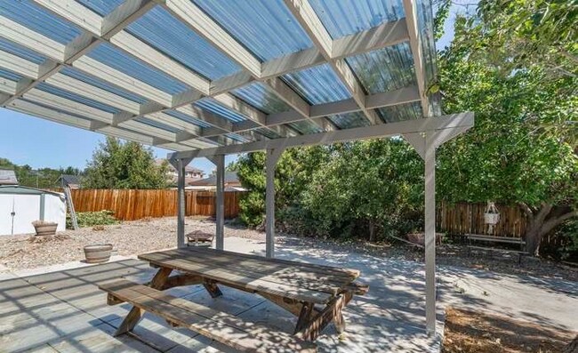 2029 S MacKenzie Cir in Sparks, NV - Building Photo - Building Photo