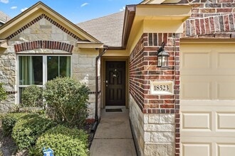 18523 Windy Stone Dr in Houston, TX - Building Photo - Building Photo