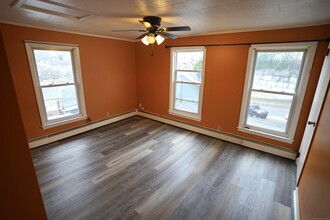 89 Division St in Ansonia, CT - Building Photo - Building Photo