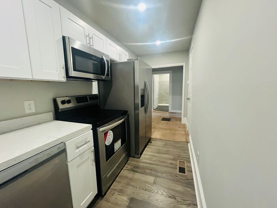 1055 Walnut St in Macon, GA - Building Photo