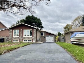 91 McNicoll Ave in Toronto, ON - Building Photo