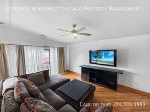 5815 Wilshire Ct in Hanover Park, IL - Building Photo - Building Photo
