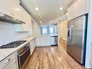 221 Bedford Aly in Johns Creek, GA - Building Photo - Building Photo
