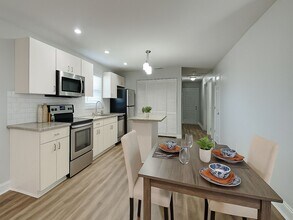 5009 N 36th St in Tampa, FL - Foto de edificio - Building Photo