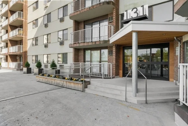 property at 131 Coolidge Ave