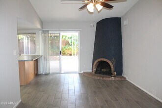 5128 W Carol Ave in Glendale, AZ - Building Photo - Building Photo