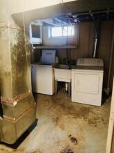 21465 Syracuse Ave in Warren, MI - Building Photo - Building Photo