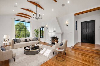 920 S Spaulding Ave in Los Angeles, CA - Foto de edificio - Building Photo