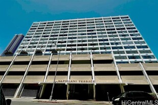 1560 Kanunu St in Honolulu, HI - Building Photo