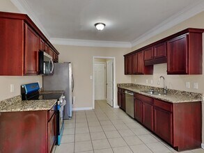 608 Beaujolais Ct in Mcdonough, GA - Foto de edificio - Building Photo