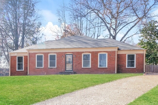5223 Braidwood Cove in Memphis, TN - Building Photo - Building Photo