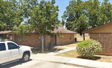 1715 2nd St in Roma, TX - Building Photo - Building Photo