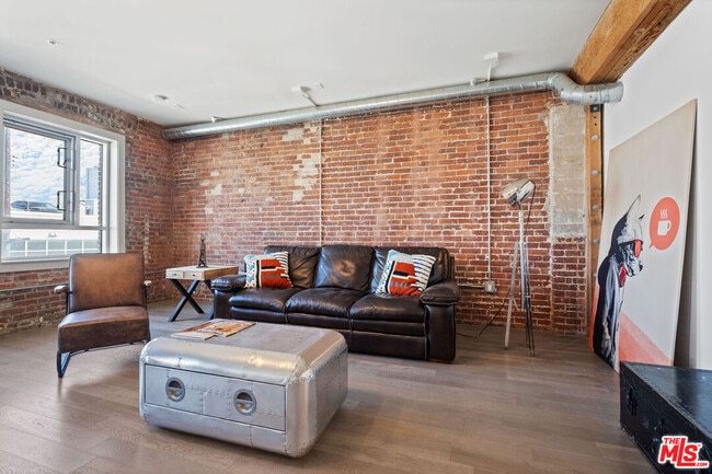 property at 527 Molino St