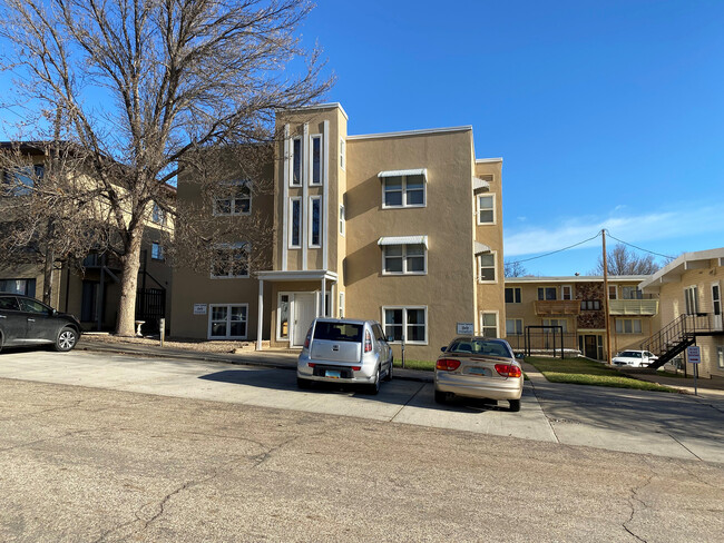 409 N Mandan St in Bismarck, ND - Building Photo - Building Photo