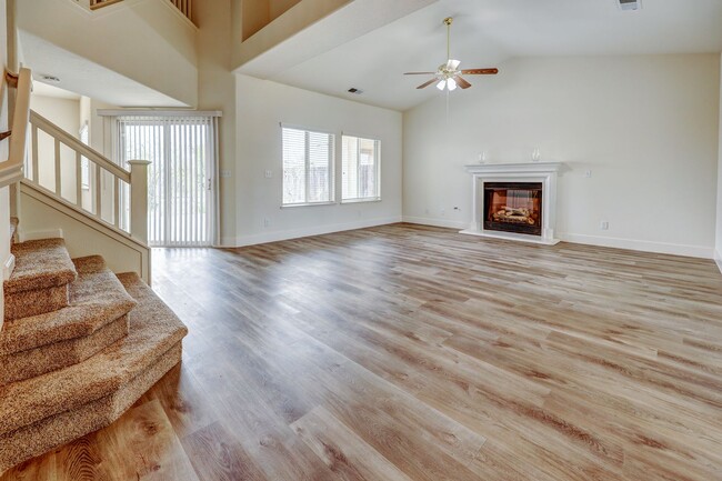 2812 E El Paso Ave in Fresno, CA - Building Photo - Building Photo