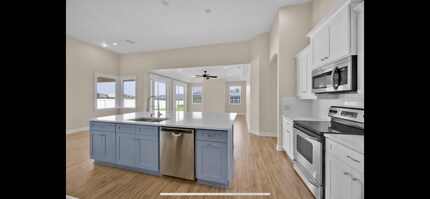 5556 Vintage View Blvd in Lakeland, FL - Building Photo - Building Photo