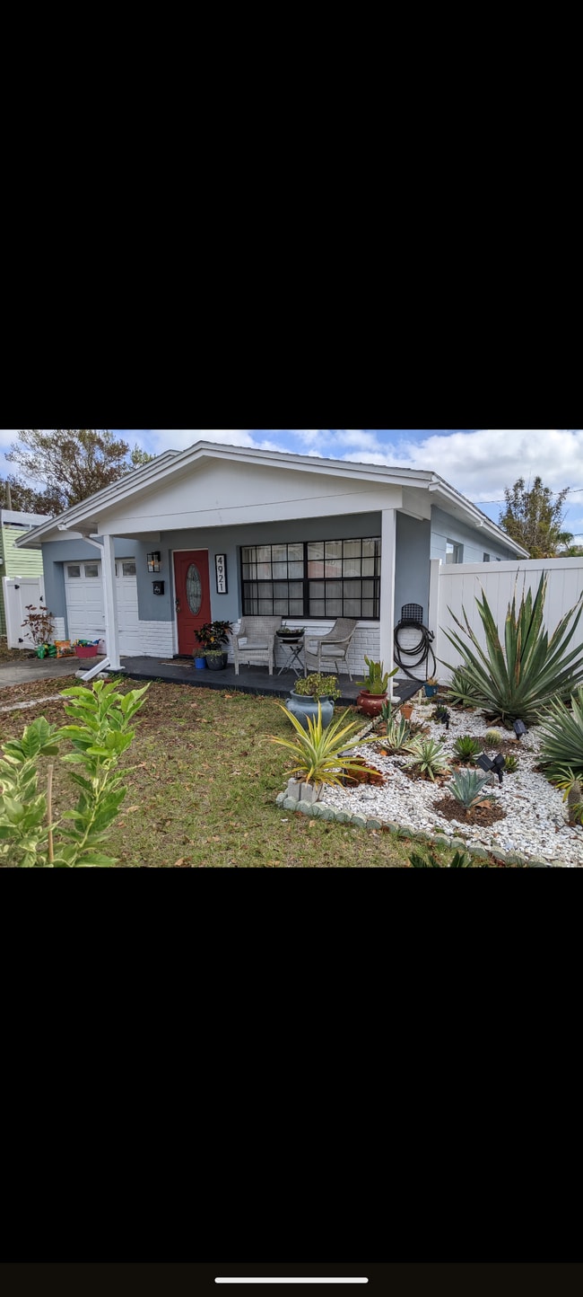 4921 7th St N in St. Petersburg, FL - Building Photo - Building Photo