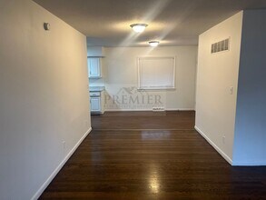 2712 S Glenwood Ave in Independence, MO - Building Photo - Building Photo
