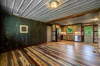 953 W Shadburn Ave in Buford, GA - Building Photo - Building Photo