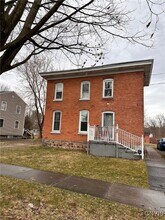 45 E Oneida St in Baldwinsville, NY - Building Photo - Building Photo