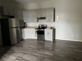 59-61-61 North St, Unit 3D in Middletown, NY - Building Photo