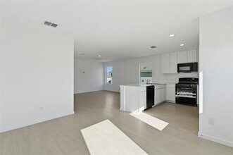 3704 Spring Run Dr in Sherman, TX - Building Photo - Building Photo