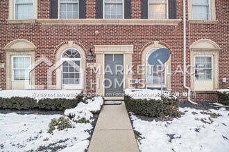 45707 Graystone Ln in Canton Township, MI - Foto de edificio - Building Photo
