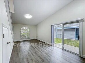 2042 Windward Pass in Lakeland, FL - Building Photo - Building Photo