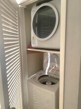 7340 SW 82nd St in Miami, FL - Building Photo - Building Photo