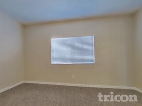 1314 N Parkcrest, Unit 305 in Mesa, AZ - Building Photo - Building Photo
