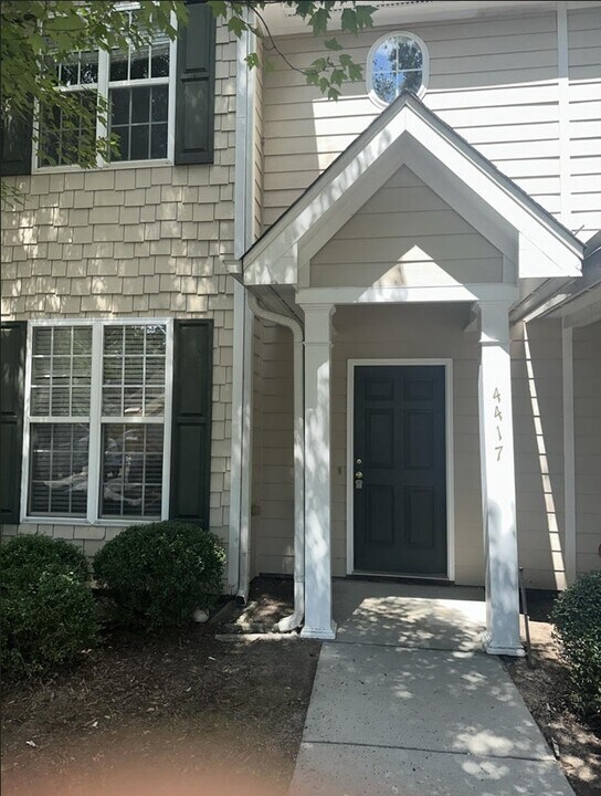 4417 Log Cabin Dr in Raleigh, NC - Building Photo