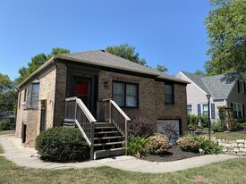 1853 S 50th St in Lincoln, NE - Building Photo