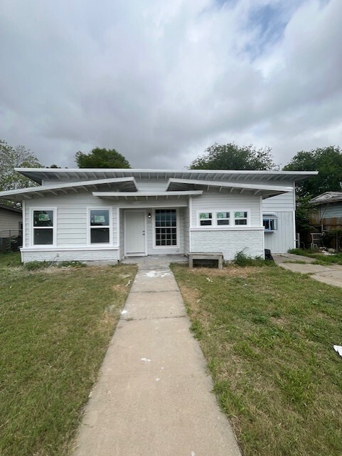 1601 Cambridge Dr in Corpus Christi, TX - Building Photo - Building Photo