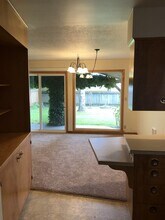 800 NE 15th St in McMinnville, OR - Building Photo - Building Photo