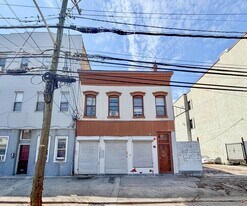 397 Palisade Ave in Jersey City, NJ - Building Photo