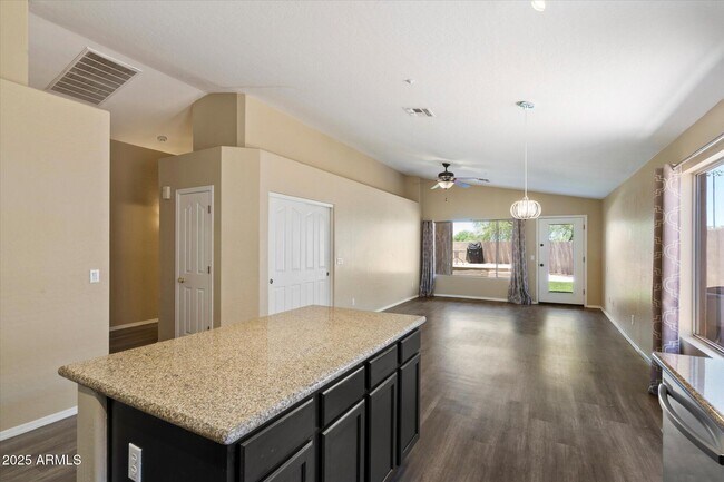 15120 N 102nd St in Scottsdale, AZ - Building Photo - Building Photo