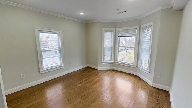 126 Pearl St, Unit 1 in Somerville, MA - Building Photo - Building Photo