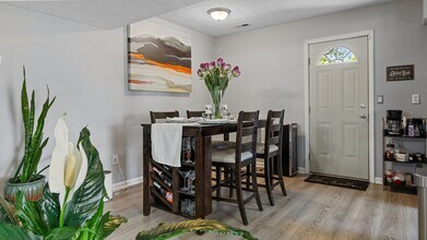 5729 Marshall Ave in Newport News, VA - Building Photo - Building Photo
