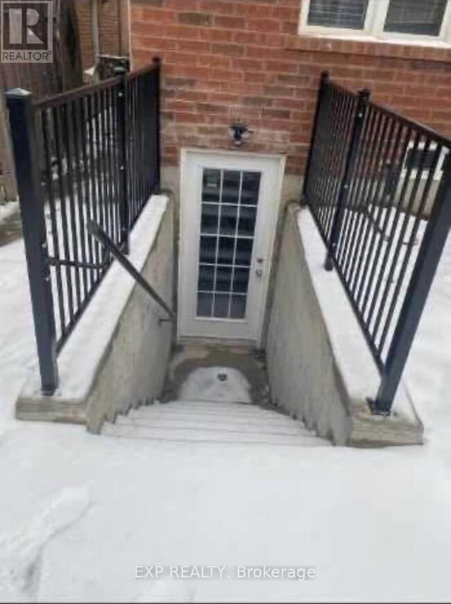 property at 104 Commodore Dr
