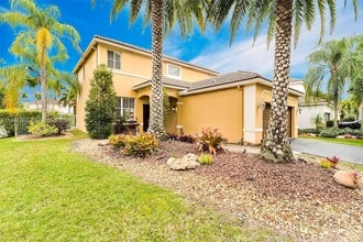 1518 Maple Dr in Weston, FL - Building Photo - Building Photo