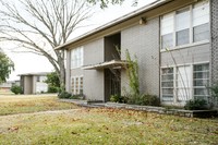 San Jacinto Garden Apartments in Houston, TX - Building Photo - Building Photo